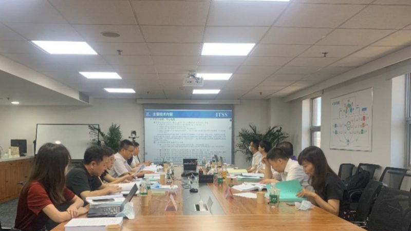 项目经理就是项目里的粘合剂